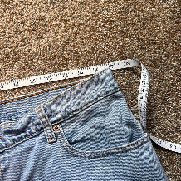 Levi Vintage (3/99) Women's Shorts with Flower Hem.  Size 14 - Picture 3 of 7